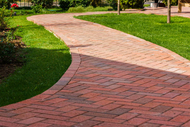 Best Driveway Paving Contractor  in Dravosburg, PA